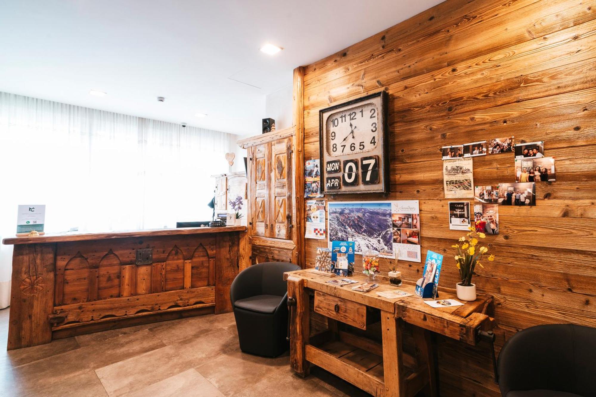 情缘酒店 Oulx 外观 照片